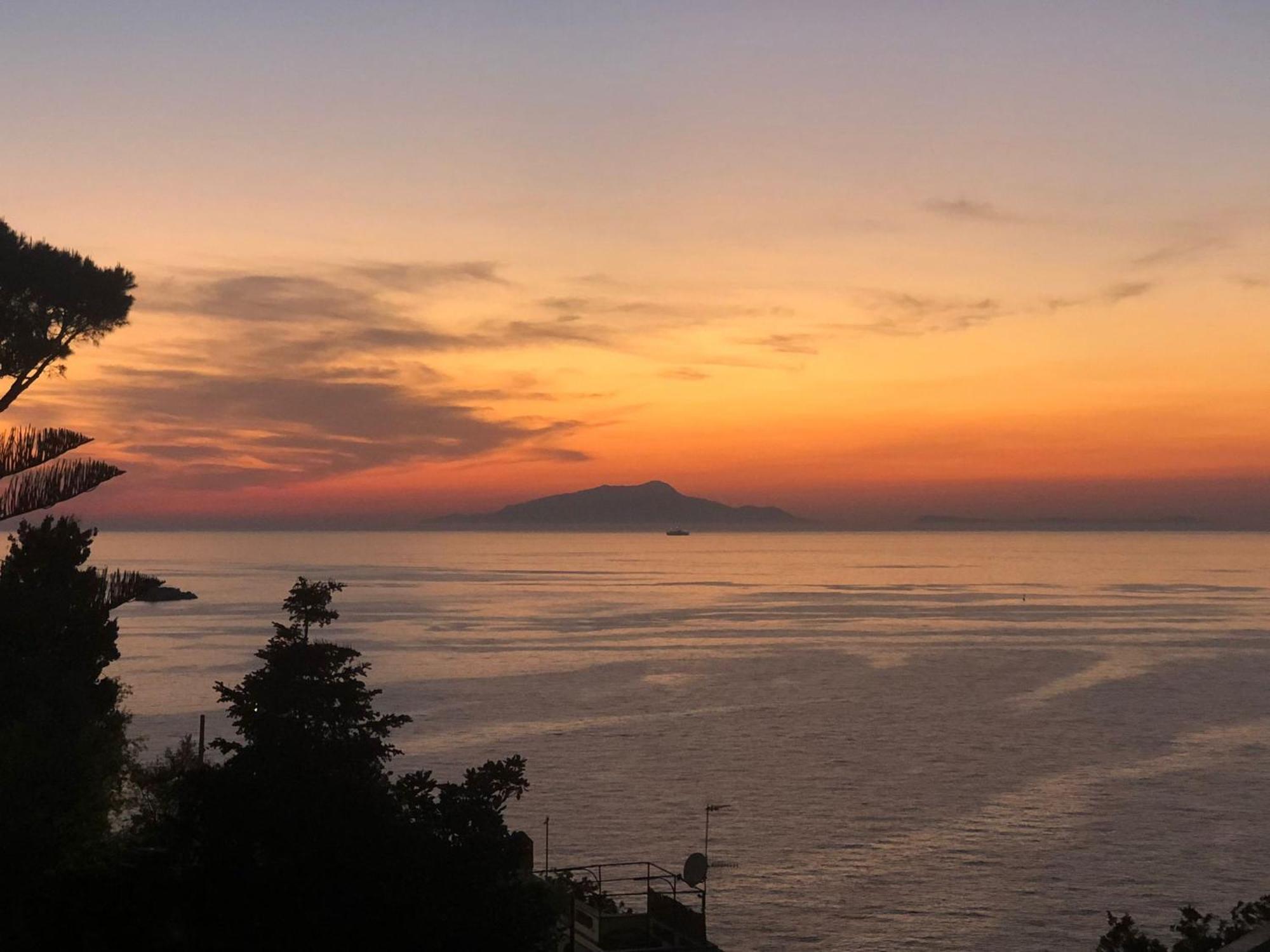 Apartamento Bilocale Panoramico “Lo Sguardo” Massa Lubrense Exterior foto